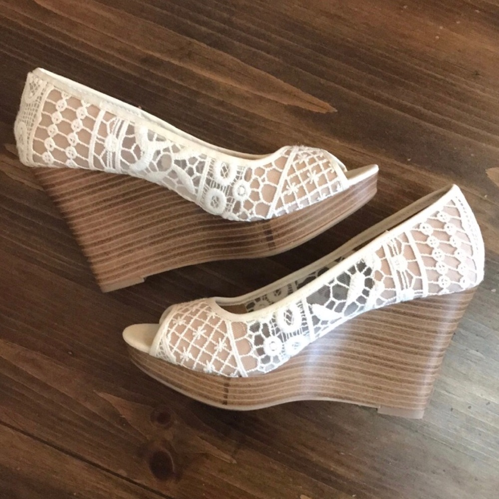 Cream Crochet Wedges